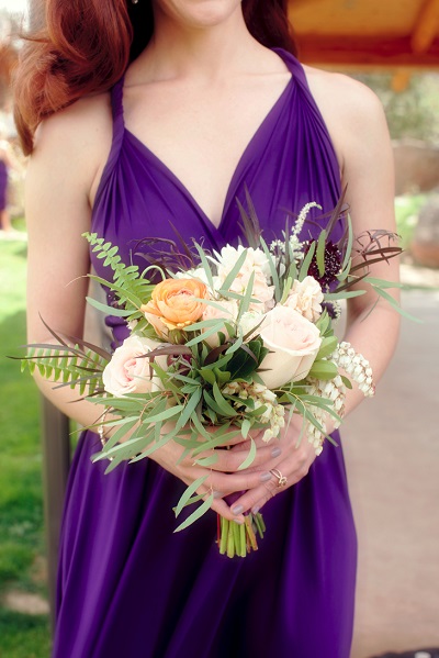 букет подружки невесты под фиолетовое платье
