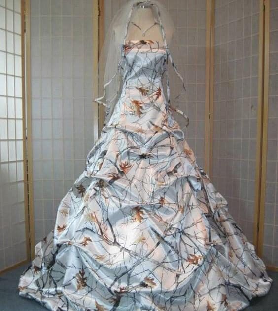 Камуфляжное свадебное платье