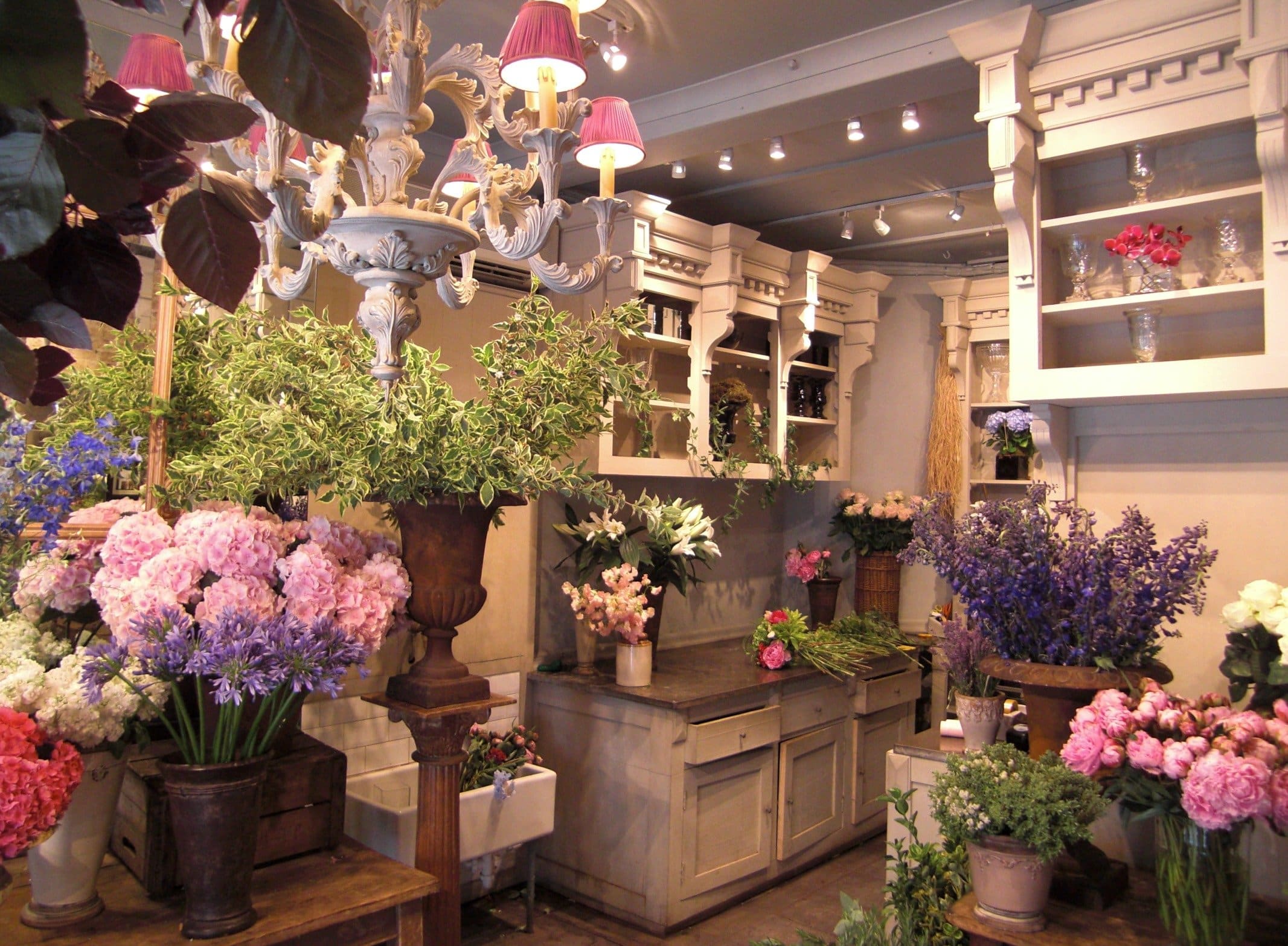 Расцвети свою жизнь: Исследуем тайны цветочных магазинов